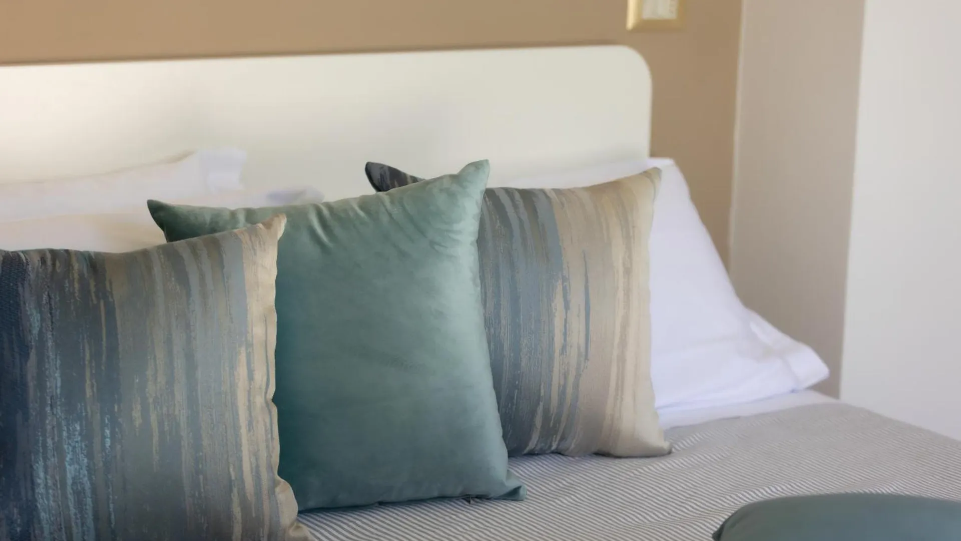 Hotel Adriatica Con Piscina Riccione
